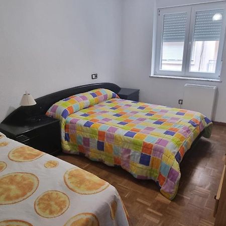 Apartamentos Salamanca Plaza Del Oeste 3 y 4 dormitorios, 2 baños , Parking Exterior foto